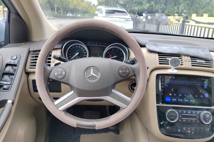 Used Mercedes-Benz R-Class 2014 R 320 4MATIC Luxury Model
