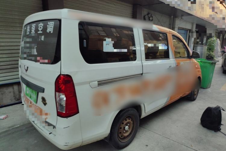 Used Wuling Rongguang V 2016 1.5L Practical Version Non-Power-Assisted
