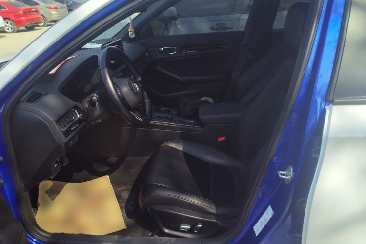 Used Honda Civic 2022 240TURBO CVT Dynamic Edition Left Front Seat