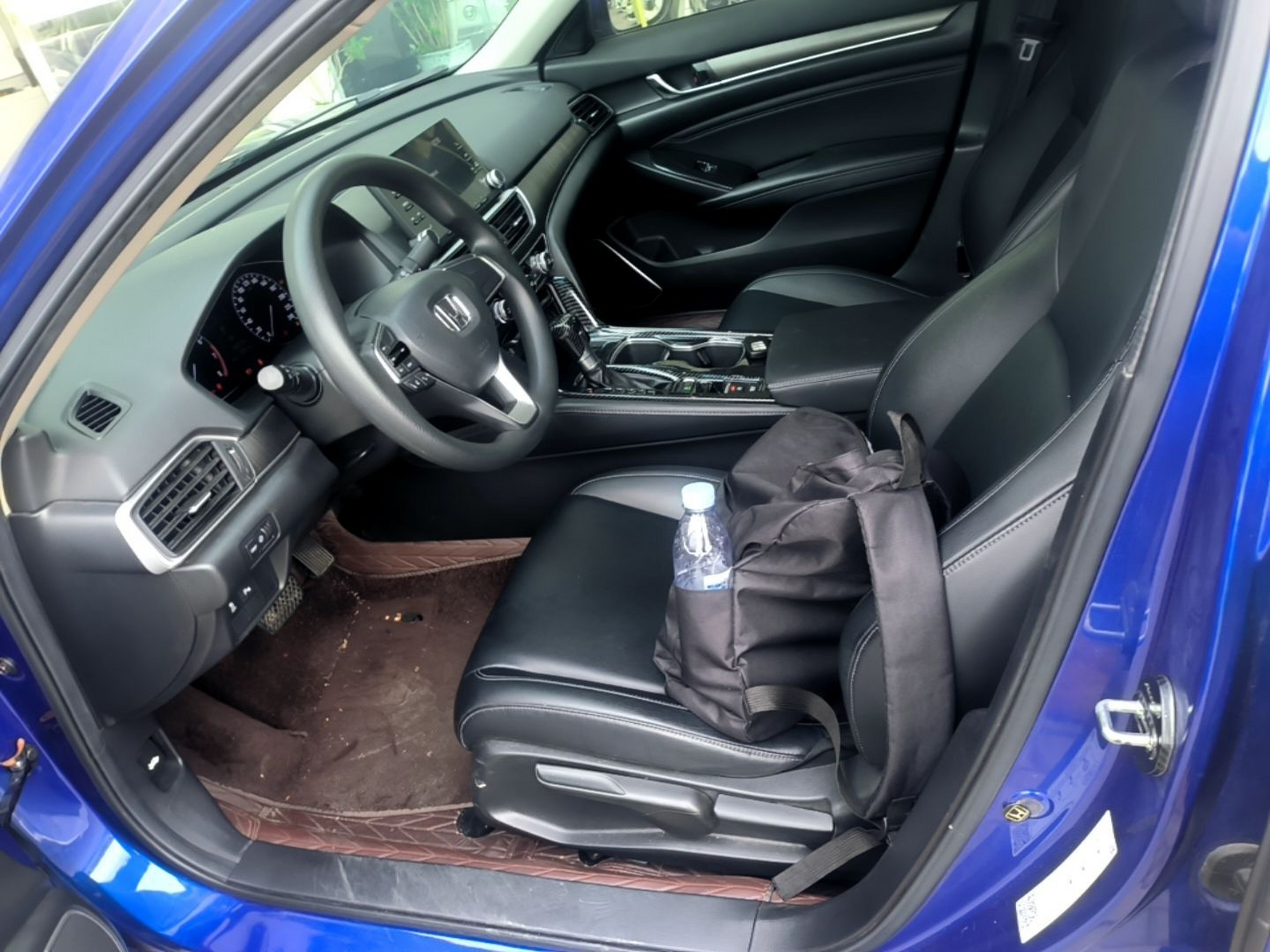 Vordere Reihe im Auto