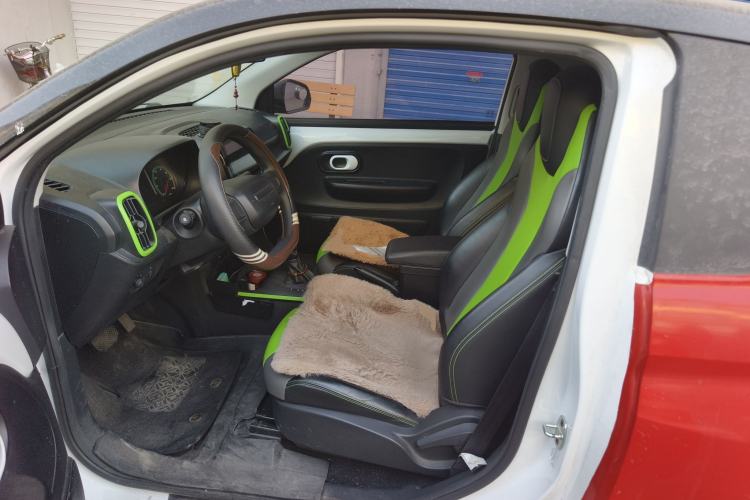 Used Roewe Clever 2021 302 km New Four-Seater Super-Efficient Version