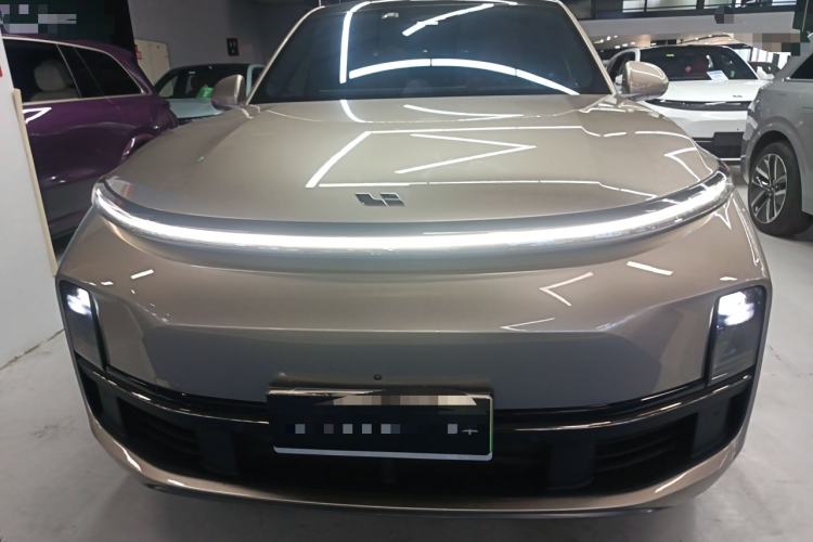 Used Li Auto L8 2023 Pro Model
