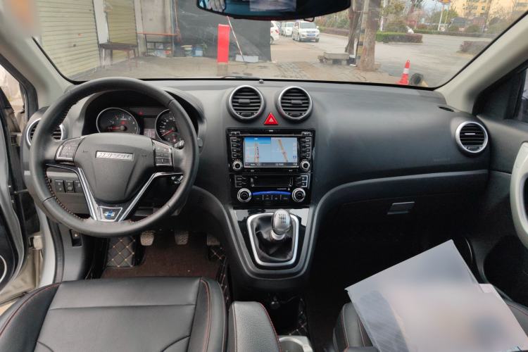 Used Haval H6 2015 Upgraded Model 1.5T Manual Two-Wheel Drive Elite Version