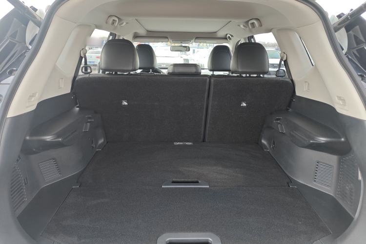 Used Nissan X-Trail 2014 2.5L CVT Luxury Edition 4WD
