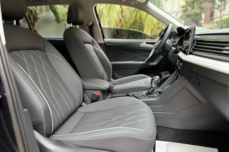 Used Volkswagen Tiguan L 2023 330TSI Automatic Two-Wheel Drive R-Line Enjoyment Edition