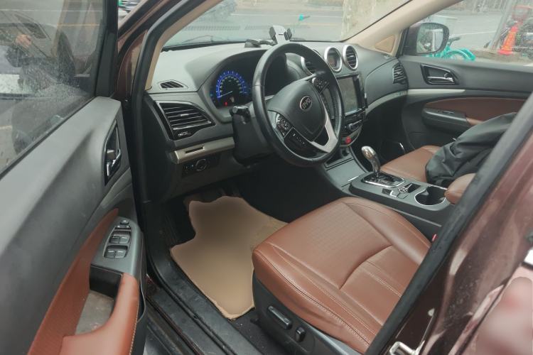 Used BYD S7 2015 2.0T Upgraded Automatic Luxury Version Driver Seat