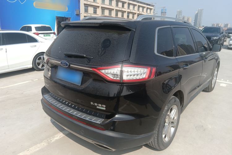 Used Ford Edge 2015 2.0T GTDi Two-Wheel-Drive High-Line Version