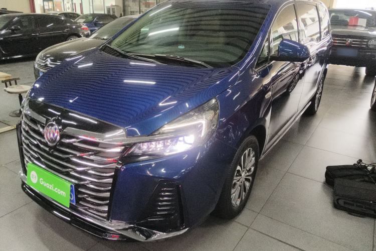 Used Buick GL8 2023 Facelifted Land Cruiser Executive Luxury Version
