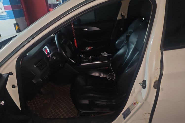 Used Hongqi H5 2022 Classic Model 1.5T DCT Flagship Edition
