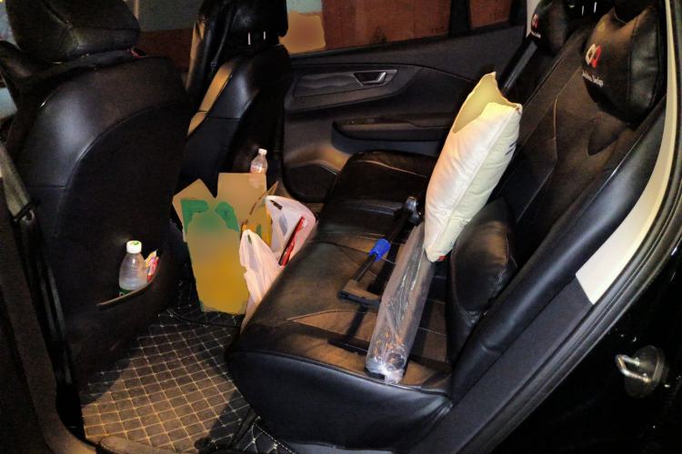 Used Hongqi E-QM5 2021 Online Booking Charging Basic Edition 5 Seats Left Rear Seat