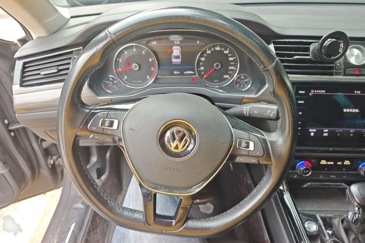 Used Volkswagen Phideon 2018 Revised Version 380TSI Two-Wheel Drive Business Edition