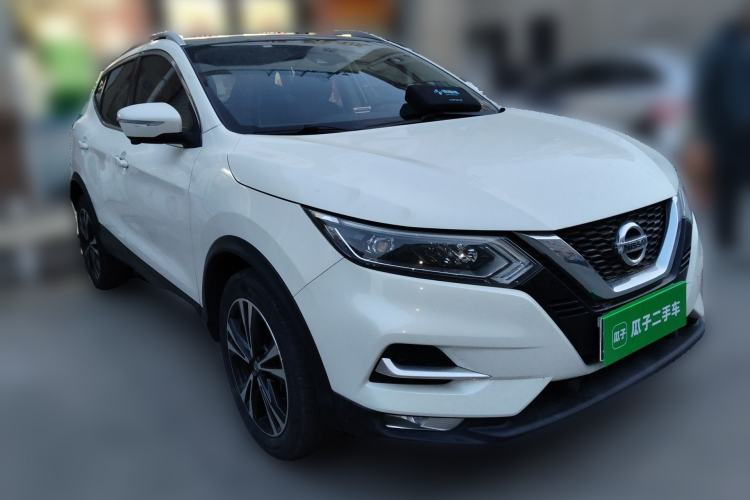 Used Nissan Qashqai 2021 2.0L CVT Luxury Edition Front Right 45 Deg