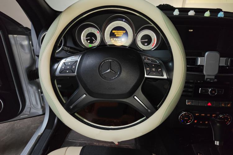 Used Mercedes-Benz C-Class 2011 C 200 CGI Fashion Model