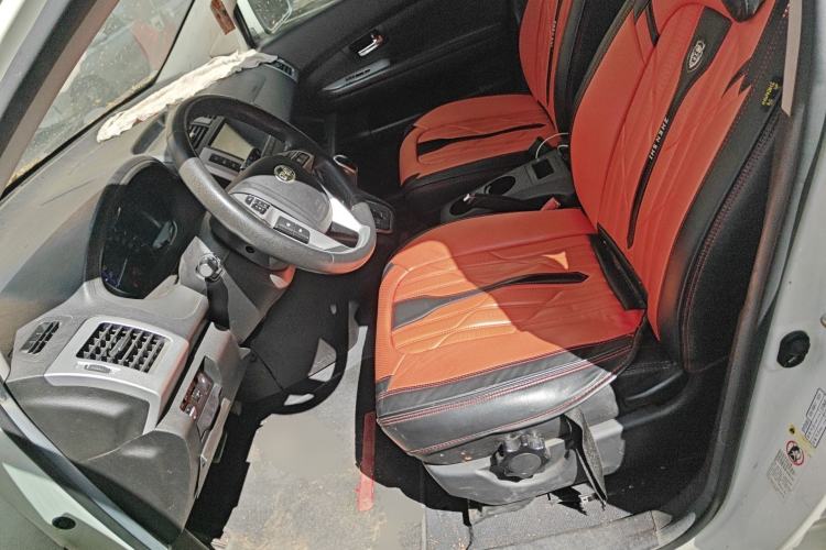 Used BYD S6 2014 2.4L Automatic Prestige 5-Seater
