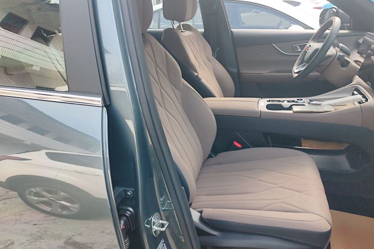 Used Chery Tiggo 8 PLUS 2025 290TGDI DCT Prestige 5-Seater
