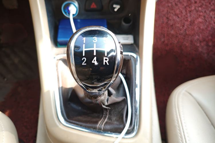 Used Baojun 730 2014 1.5L manual Comfort version 7 seats