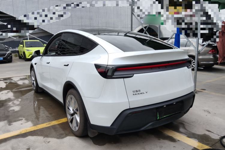 Used Tesla Model Y 2025 Rear-Wheel-Drive Version
