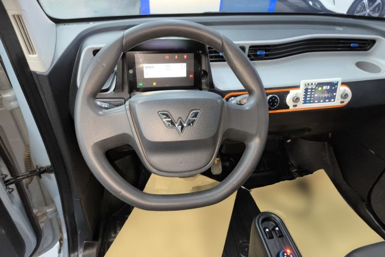 Used Wuling Hongguang MINIEV 2022 Easy Version Lithium-NMC Steering Wheel