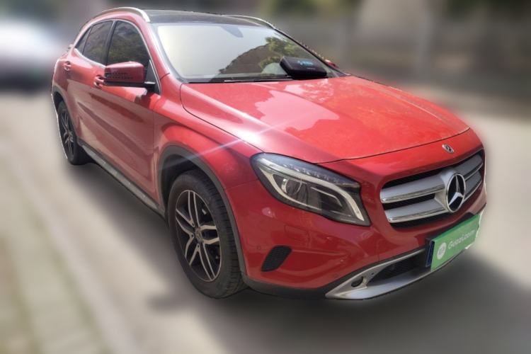 Used Mercedes-Benz GLA 2016 GLA 200 Fashion Model Front Right 45 Deg