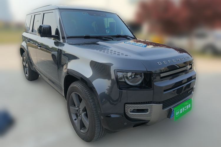 Used Land Rover Defender 2023 Facelift 110 3.0T P400 X-DYNAMIC HSE Front Right 45 Deg