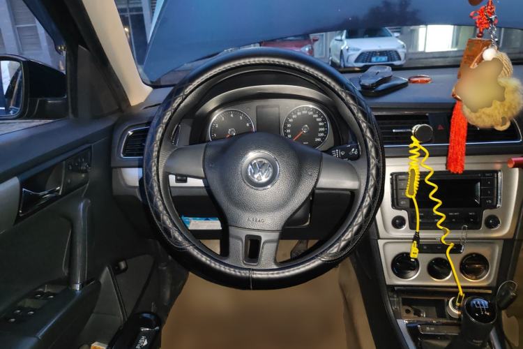 Used Volkswagen Lavida 2013 Restyled Classic 1.6L Manual Comfort Edition