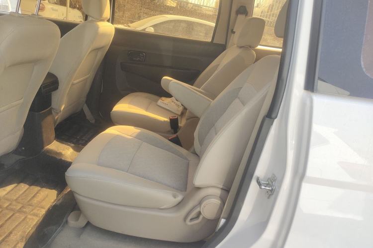 Used Wuling Hongguang 2014 1.5L S Standard Version
