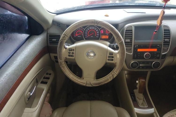 Used Nissan Sylphy 2009 2.0XL CVT Luxury Edition Steering Wheel