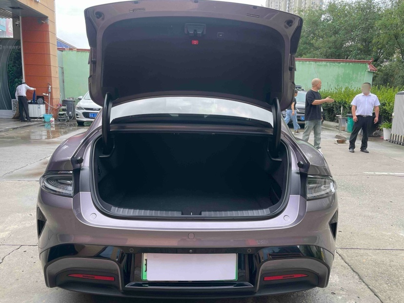 Xiaomi Auto SU7 2024 Rear-Drive Ultra-Long Range Advanced Pro-Level Intelligent Driving Version — снимка 14