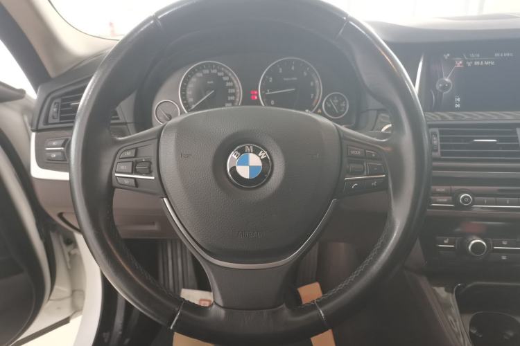 Used BMW 5 Series 2014 525Li Luxury Design Package
