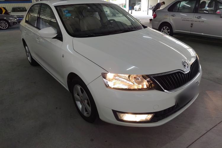 Used Skoda Rapid 2015 1.6L Automatic Smart Selection Model

