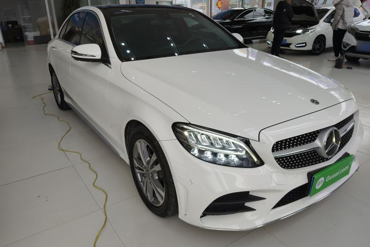 Used Mercedes-Benz C-Class 2021 C 200 L Fashion Edition Sport Version Front Right 45 Deg