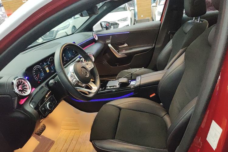 Used Mercedes-Benz A-Class 2022 Revised Version A 200 L Sport Sedan Fashionable Style