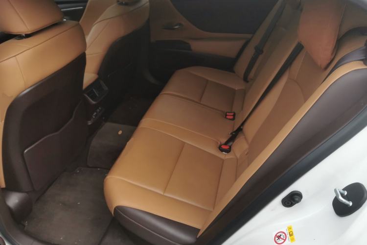 Used Lexus ES 2018 300h Premier Edition China V Standard