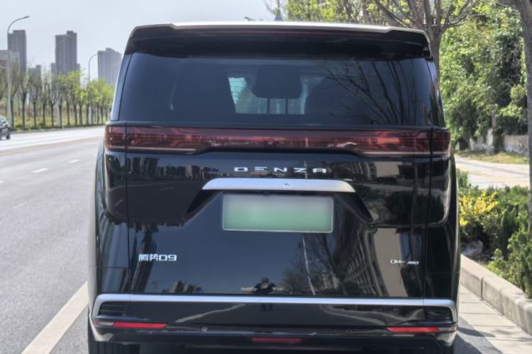 Used Denza D9 2022 DM-i 970 Four-Wheel Drive Prestige Model