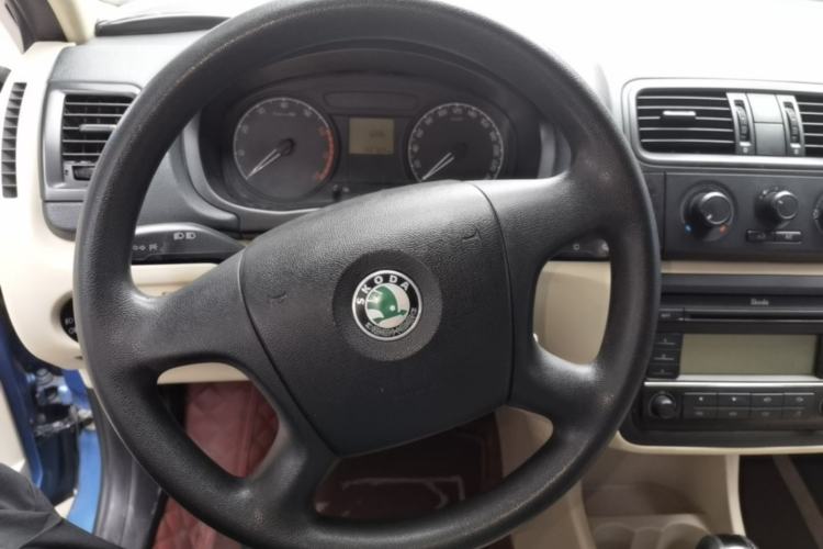 Used Skoda Fabia 2009 1.4L Automatic Crystal Edition

