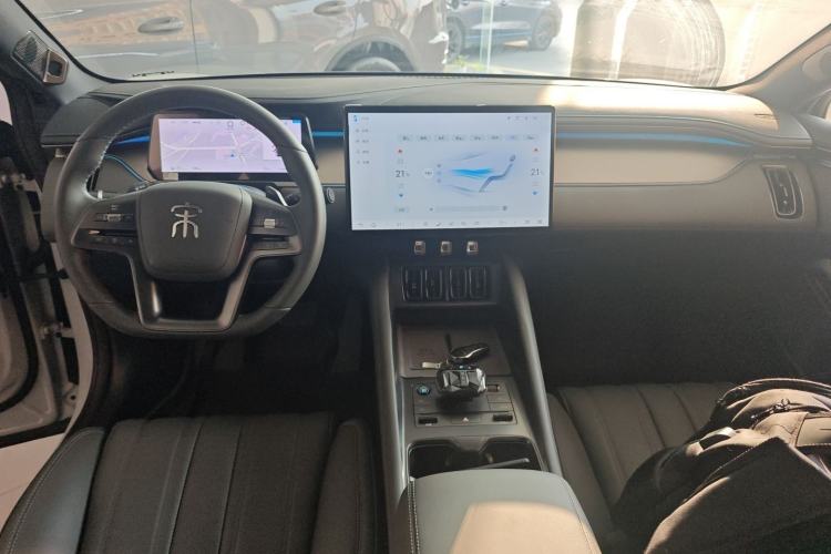 Used BYD Song L EV 2025 Intelligent Driving Version 662 km LiDAR Excellence Edition
