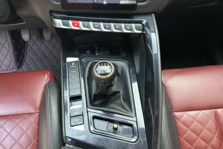 Used FORTHING T5 2018 230T Manual Smart Enjoyment Model
