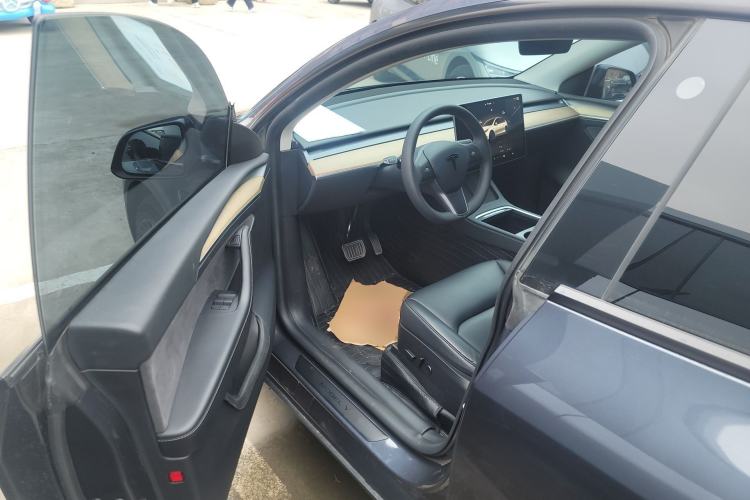 Used Tesla Model Y 2022 Rear-Wheel-Drive Version Driver Seat