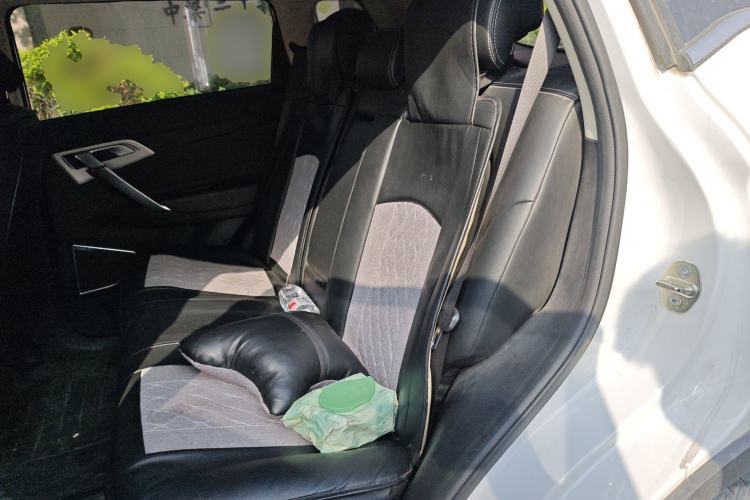 Used Geely Auto Emgrand X7 Sport 2016 1.8TD Automatic Smart Model Left Rear Seat