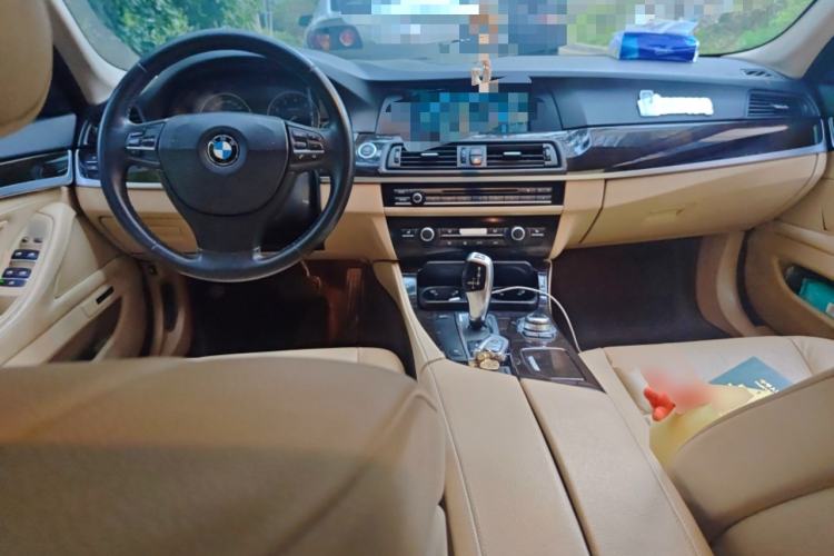 Used BMW 5 Series 2011 523Li Luxury Model
