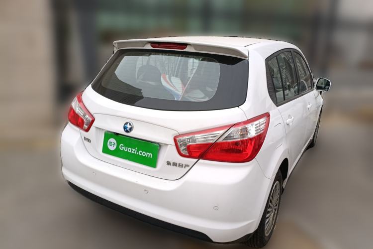 Used Venucia R50 2012 1.6L Manual Comfort Edition
