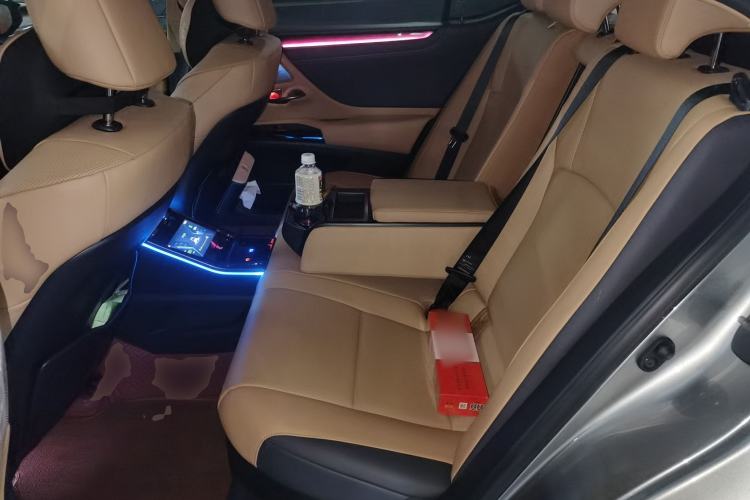 Used Lexus ES 2022 300h Excellence Edition