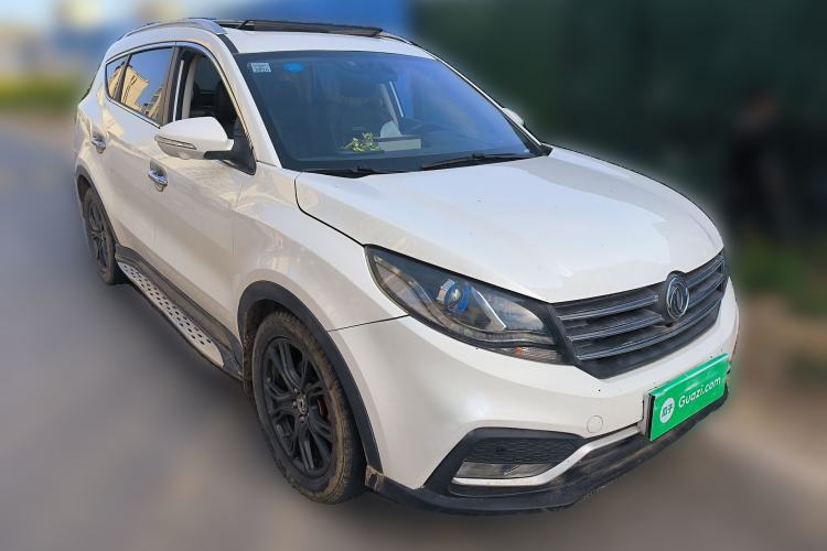 Used Dongfeng Fengon 580 2017 1.5T CVT Smart Connectivity Model Front Right 45 Deg