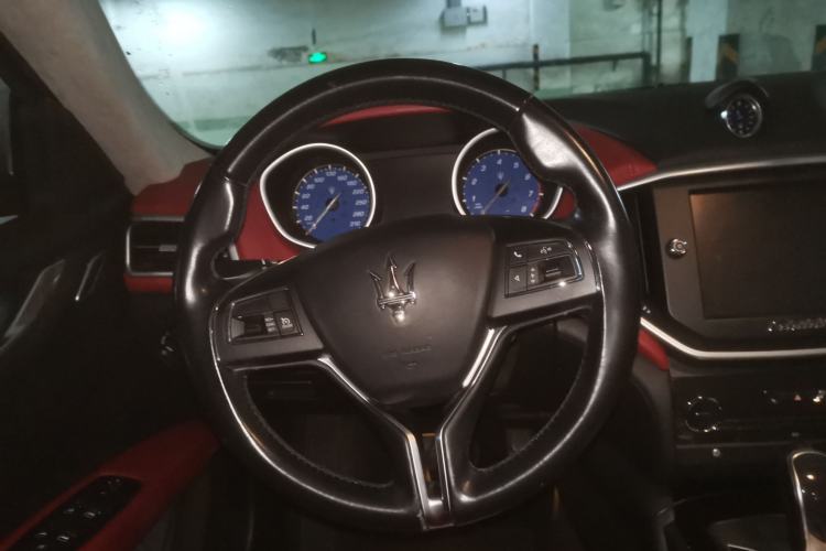 Used Maserati Ghibli 2014 3.0T Standard Edition Steering Wheel