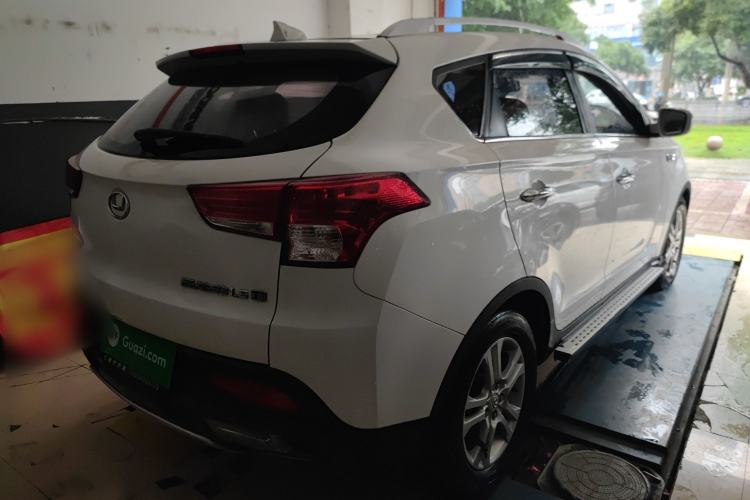 Used Huatai Santa Fe 2016 1.5T Gasoline Manual Two-Wheel Drive Elite Model
