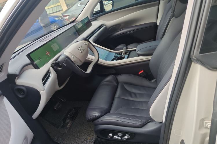 Used IM LS7 2023 90 kWh Elite Rear-Drive Version