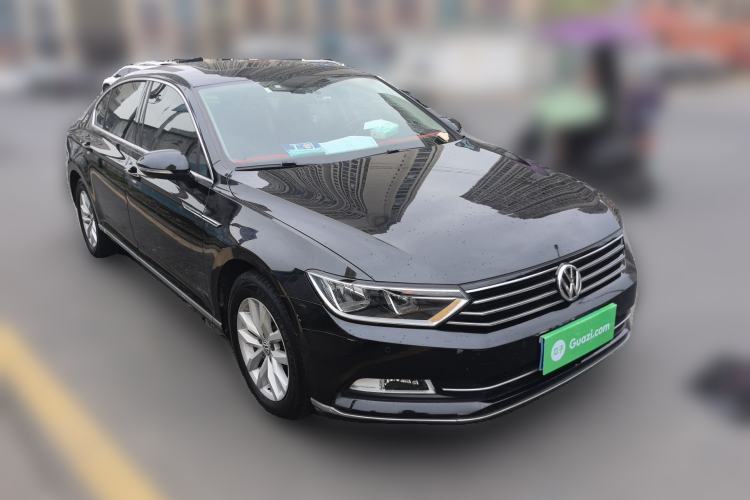 Used Volkswagen Magotan 2018 280TSI DSG Enjoyment Model Front Right 45 Deg