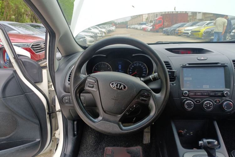Used Kia K3 2015 1.6L Automatic GL Steering Wheel