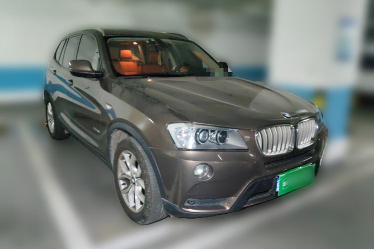 Used BMW X3 2011 xDrive28i Leading Model Front Right 45 Deg
