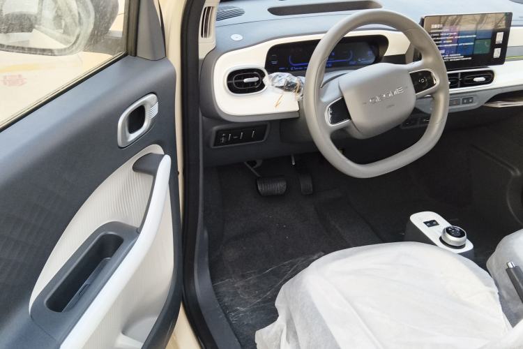 Used Geely Galaxy Panda 2025 210 km – Yuanqi Bear
